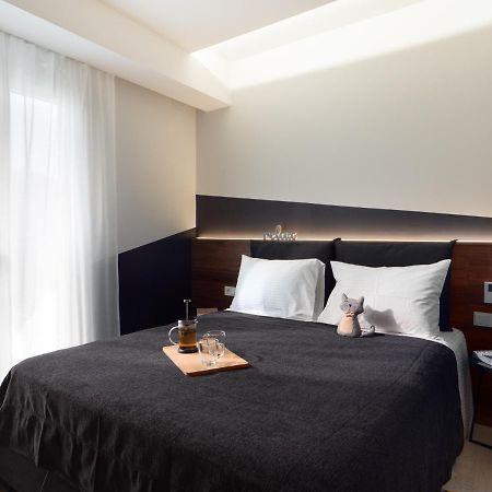 The H Experience - Stylish 2Bd Apt With Balcony In Heraklion Center Kültér fotó